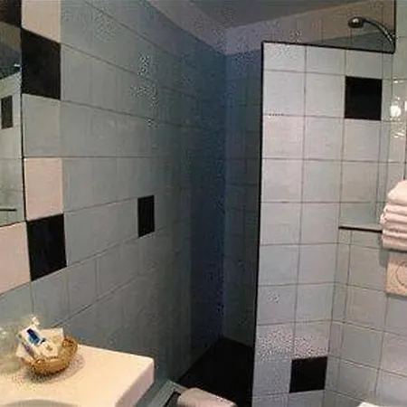 מלון Monte-carlo