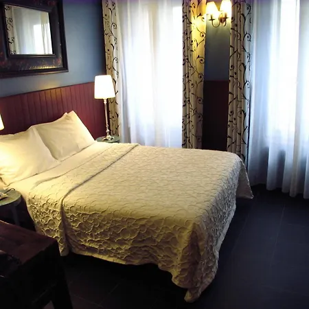 Monte-carlo מלון פריז